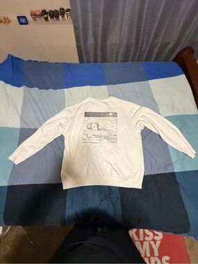 Kaws X Uniqlo sweatshirt